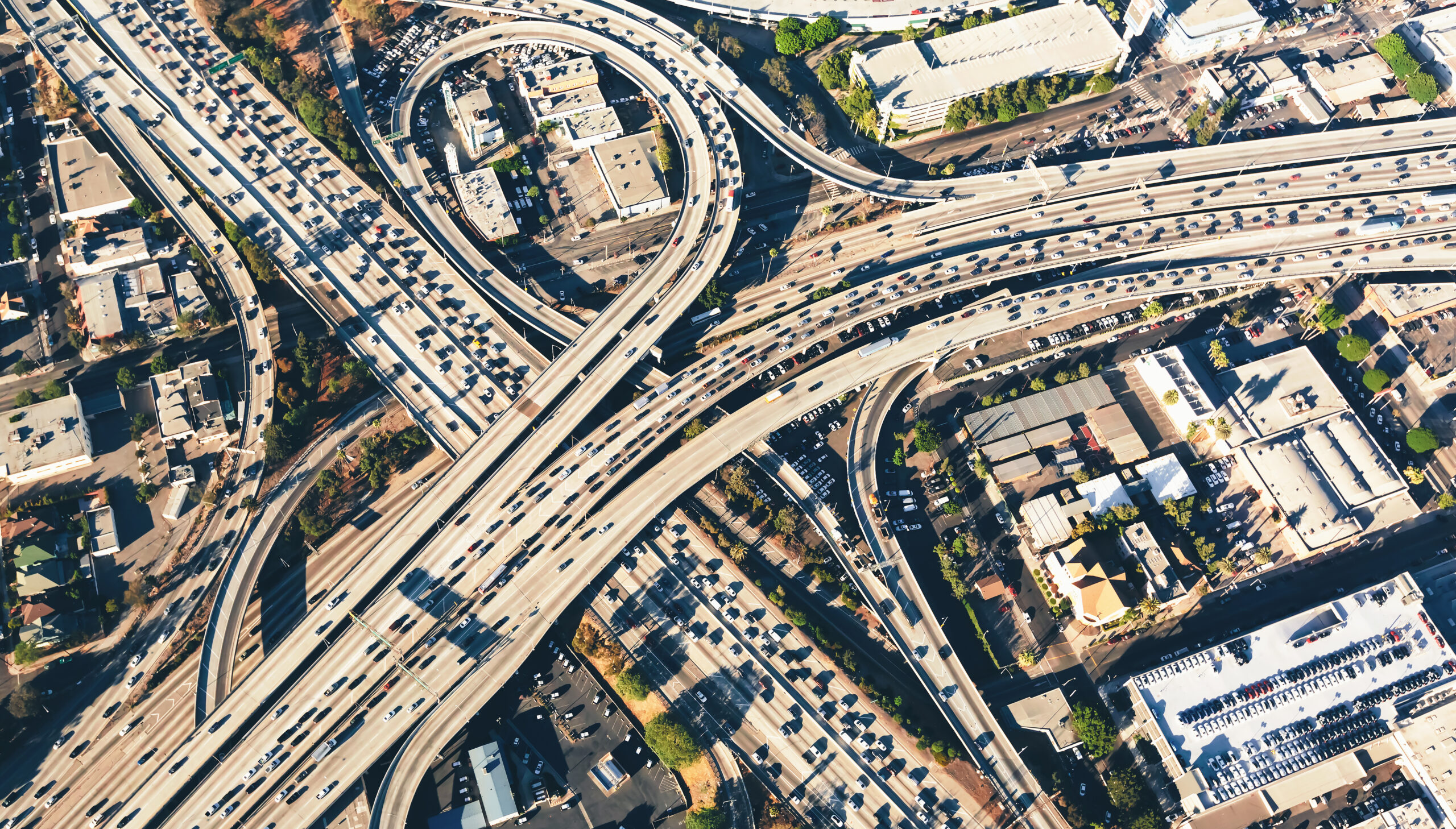 Wer Strassen sät, wird Verkehr ernten